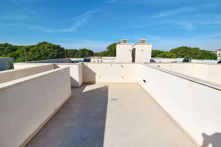 Image No.44-3 Bed Semi-Detached for sale