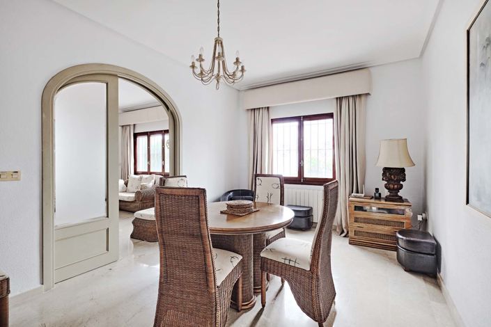 Image No.8-4 Bed Villa for sale