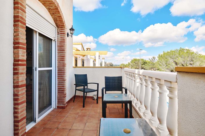 Image No.19-3 Bed Villa for sale