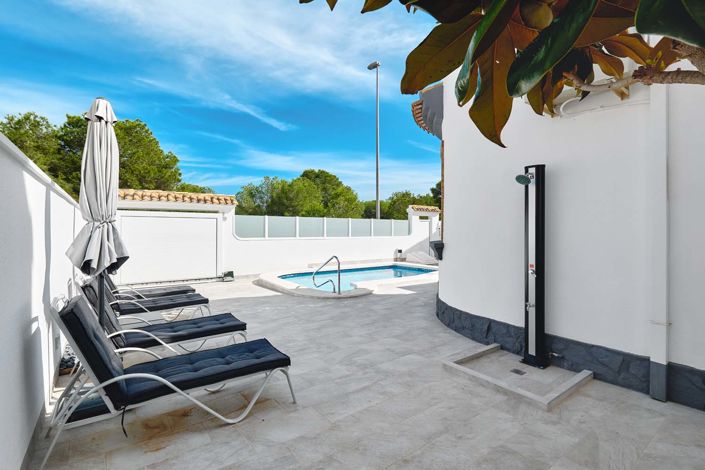 Image No.42-3 Bed Villa for sale