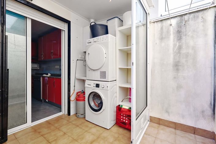 Image No.20-4 Bed Semi-Detached for sale