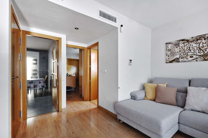 Image No.24-4 Bed Semi-Detached for sale