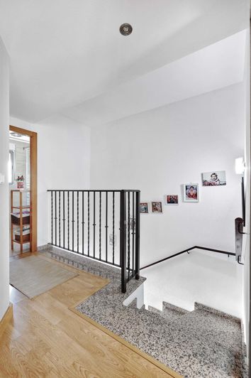 Image No.37-4 Bed Semi-Detached for sale