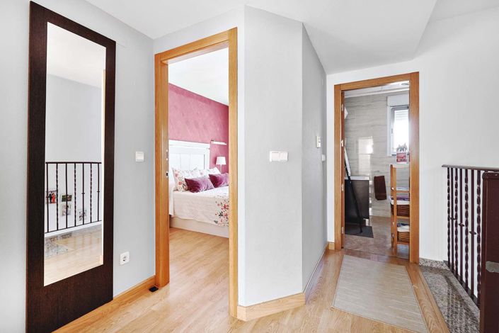 Image No.38-4 Bed Semi-Detached for sale