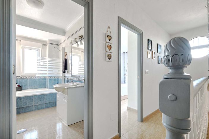 Image No.24-3 Bed Villa for sale