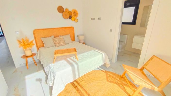 Image No.11-3 Bed Villa for sale
