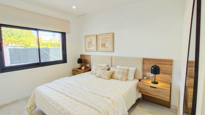 Image No.7-3 Bed Villa for sale