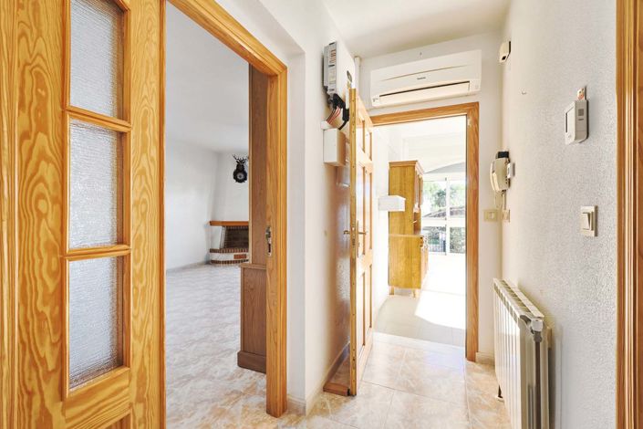 Image No.15-7 Bed Villa for sale