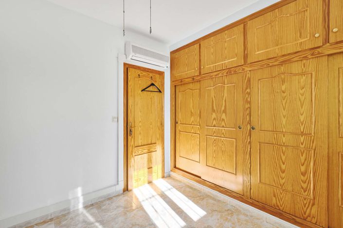 Image No.26-7 Bed Villa for sale