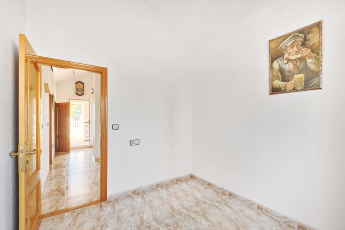 Image No.40-7 Bed Villa for sale