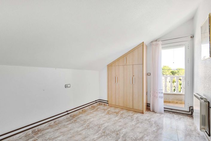 Image No.42-7 Bed Villa for sale