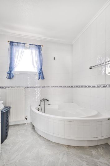 Image No.20-3 Bed Villa for sale