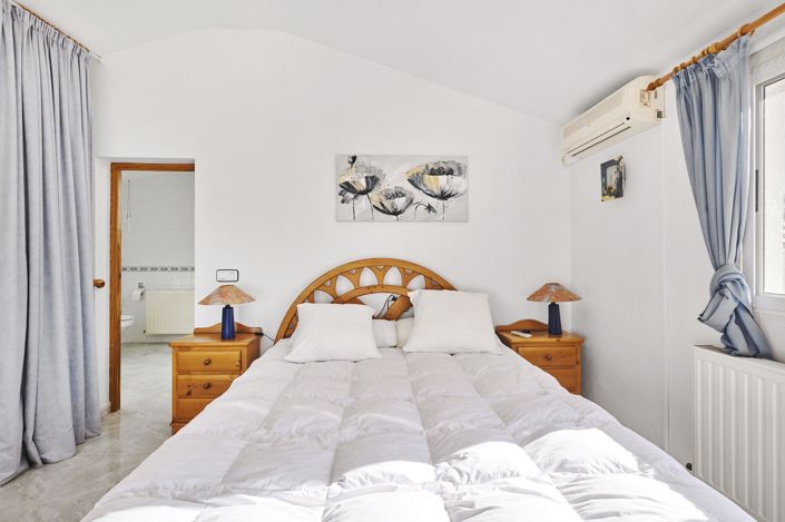 Image No.22-3 Bed Villa for sale