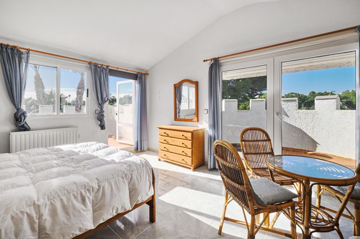 Image No.26-3 Bed Villa for sale