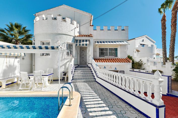 Image No.47-3 Bed Villa for sale