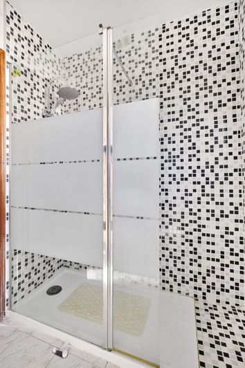 Image No.38-3 Bed Villa for sale