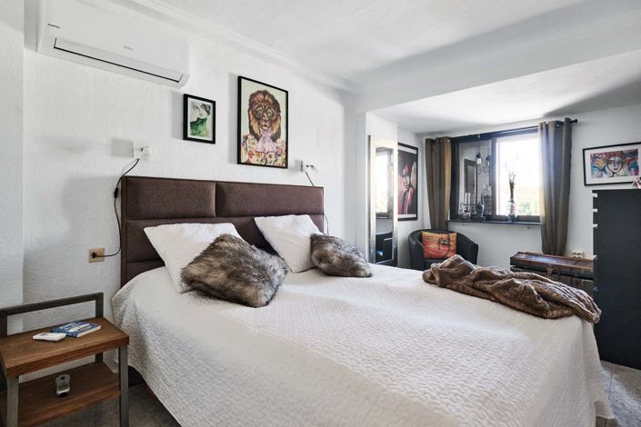 Image No.16-2 Bed Townhouse for sale