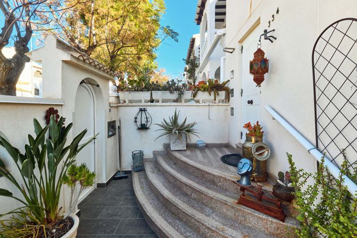 Image No.39-2 Bed Townhouse for sale