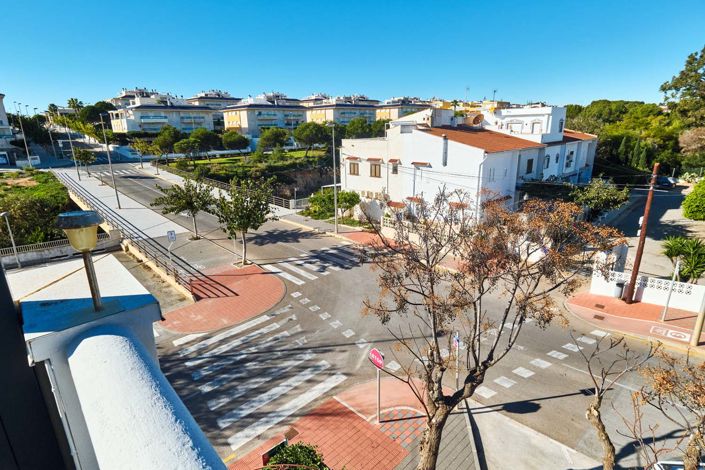 Image No.46-2 Bed Townhouse for sale