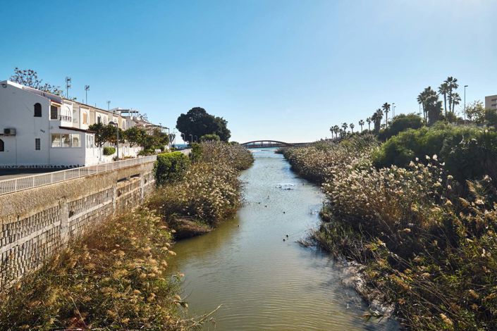 Image No.50-2 Bed Townhouse for sale