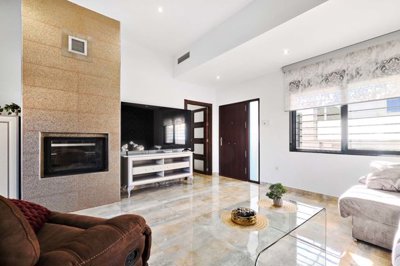 201161semidetachedvillaintorredelah1901261108