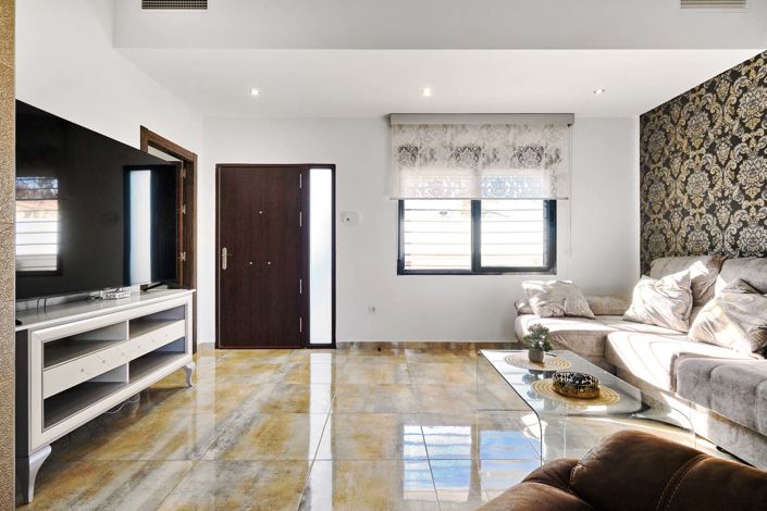 Image No.17-4 Bed Semi-Detached for sale