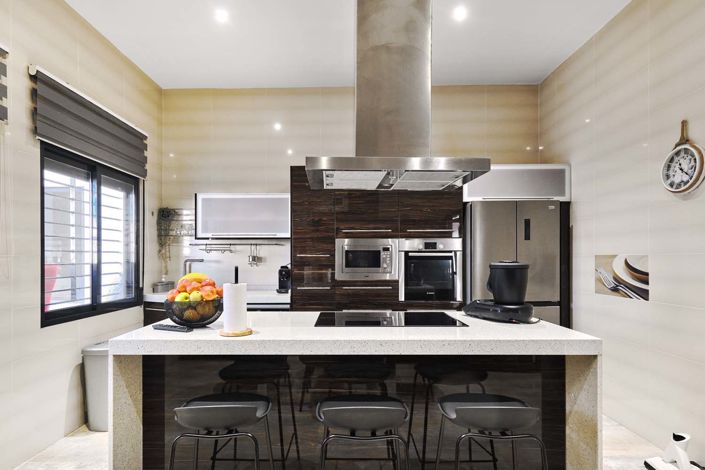 Image No.22-4 Bed Semi-Detached for sale