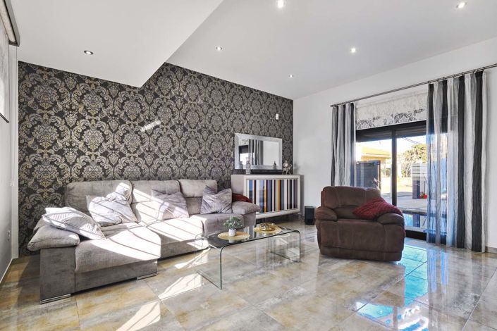 Image No.25-4 Bed Semi-Detached for sale