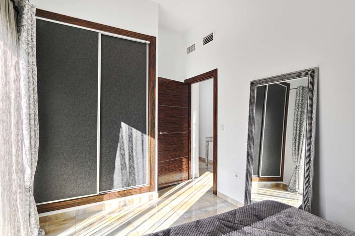 Image No.36-4 Bed Semi-Detached for sale