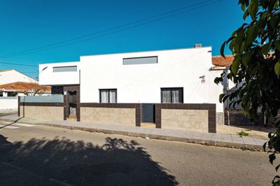 201161semidetachedvillaintorredelah1901261108