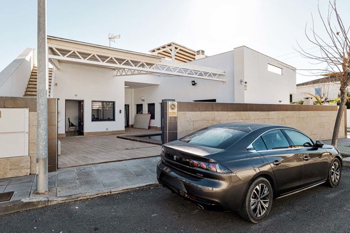 Image No.5-4 Bed Semi-Detached for sale