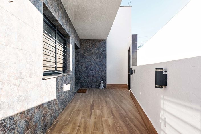 Image No.7-4 Bed Semi-Detached for sale