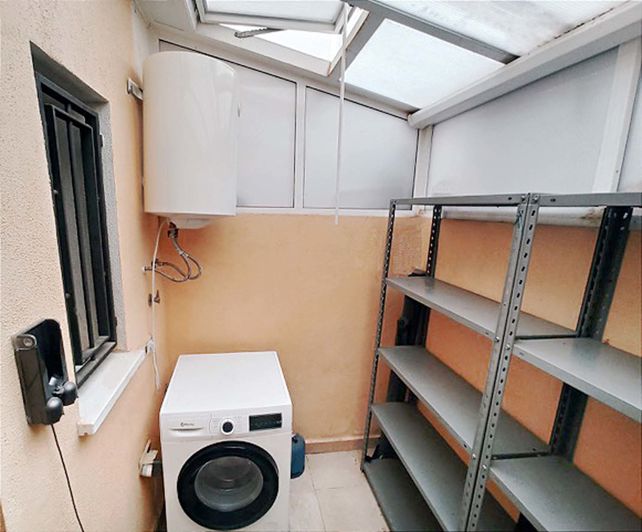 Image No.16-3 Bed Townhouse for sale