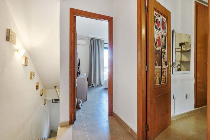 Image No.24-3 Bed Townhouse for sale