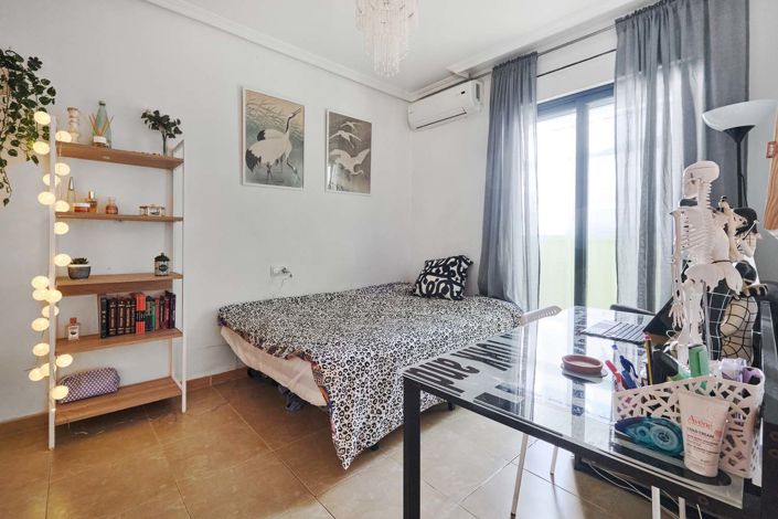 Image No.25-3 Bed Townhouse for sale