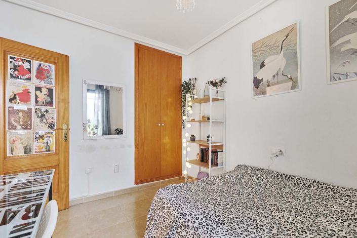 Image No.26-3 Bed Townhouse for sale