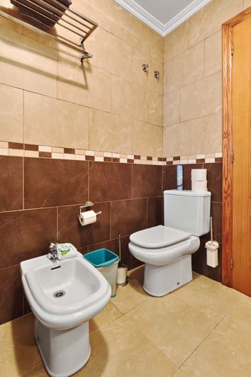 Image No.34-3 Bed Townhouse for sale