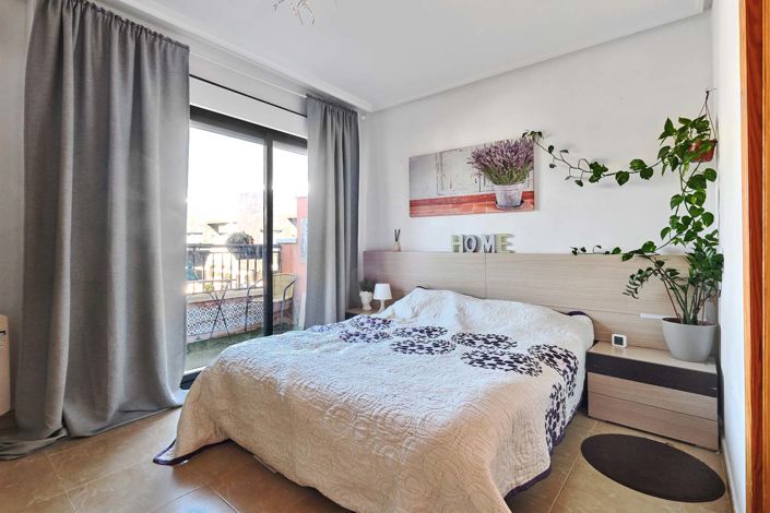 Image No.35-3 Bed Townhouse for sale