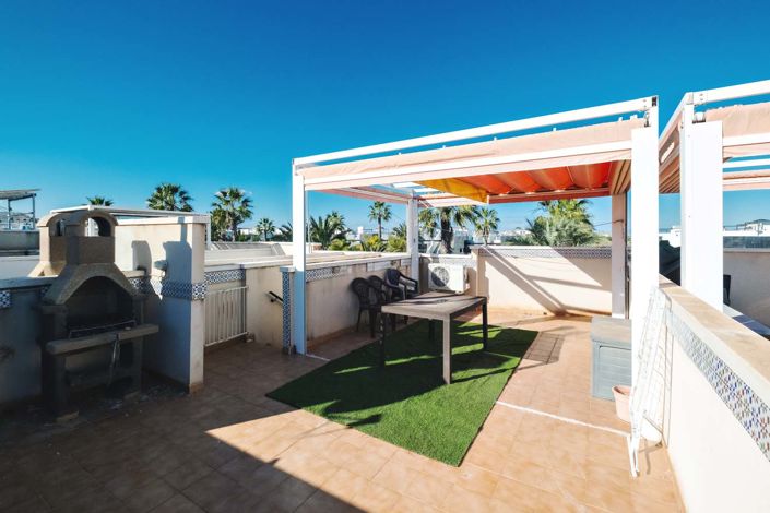 Image No.41-3 Bed Townhouse for sale