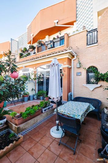 Image No.45-3 Bed Townhouse for sale
