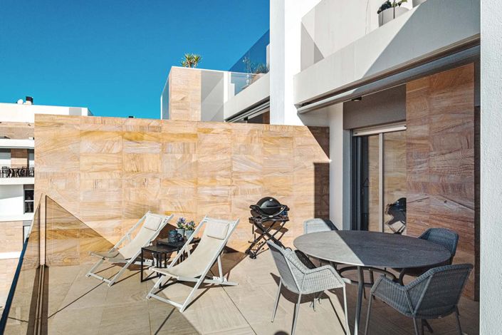 Image No.17-3 Bed Apartment for sale