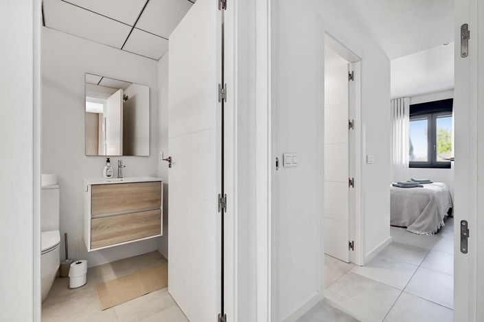 Image No.15-2 Bed Apartment for sale