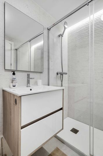 Image No.21-2 Bed Apartment for sale