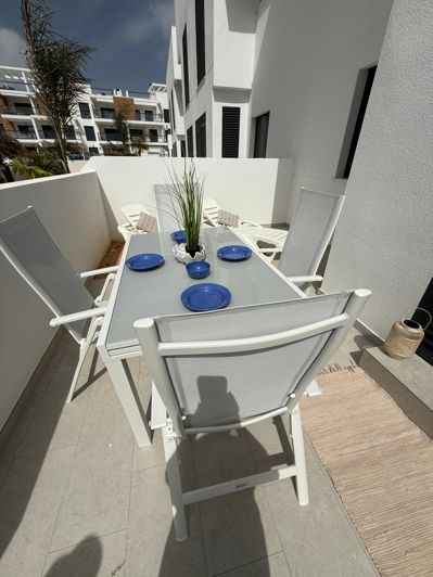 Image No.25-2 Bed Apartment for sale