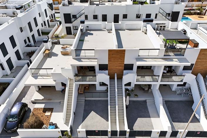 Image No.50-2 Bed Apartment for sale