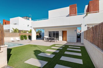 206473detachedvillainpilardelah120226103230ds