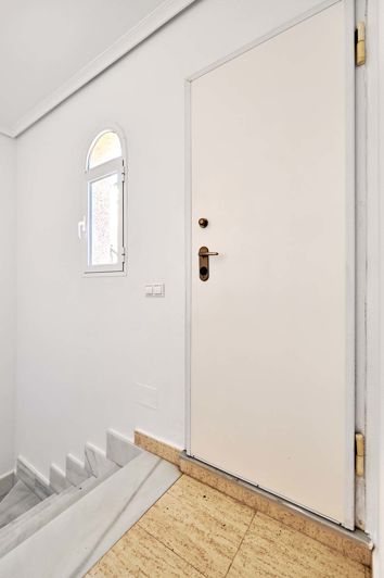 Image No.23-2 Bed Apartment for sale