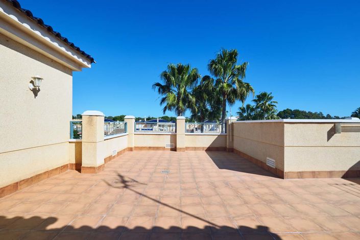 Image No.25-2 Bed Apartment for sale