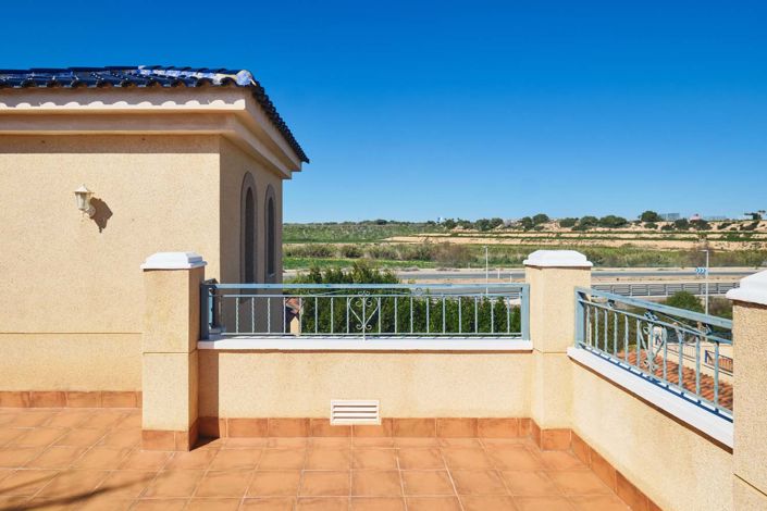 Image No.26-2 Bed Apartment for sale