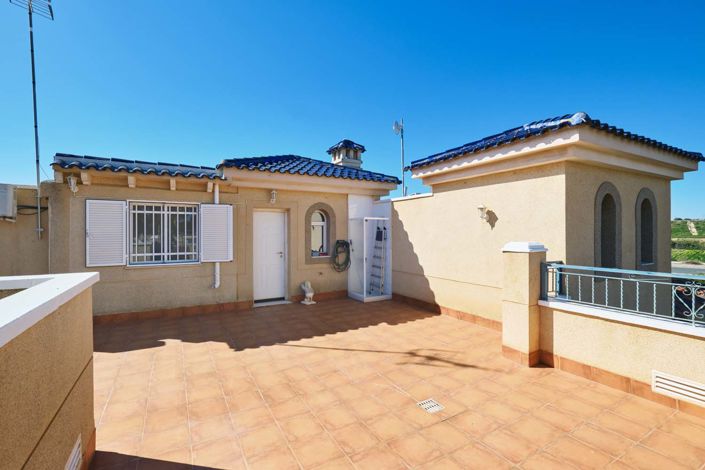 Image No.27-2 Bed Apartment for sale